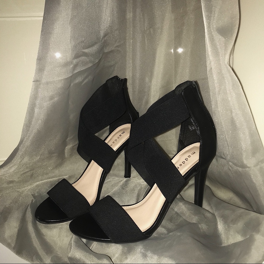 Black Heels - Picture 2 of 8